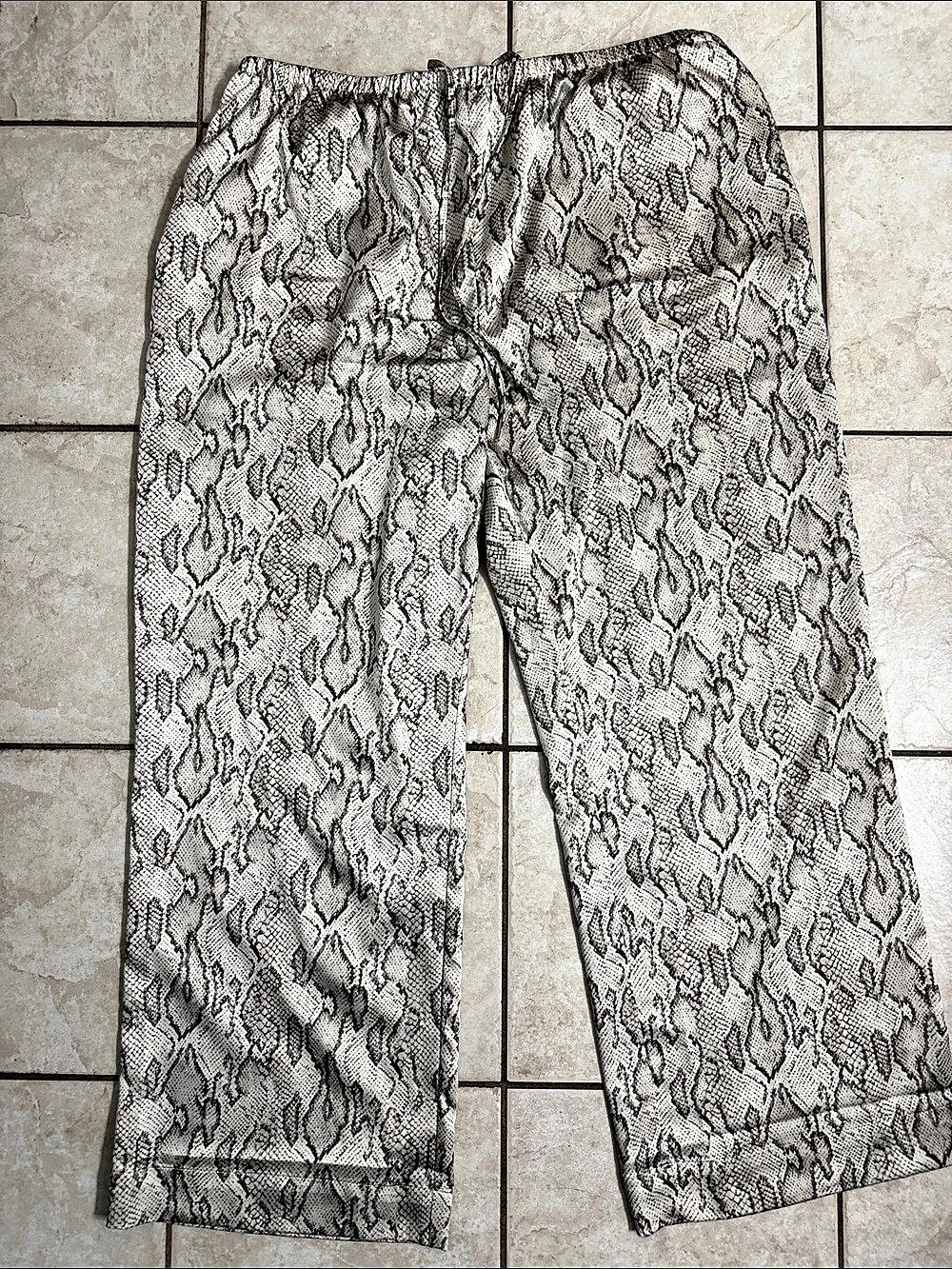 new day Animal Print Wide Leg Pants Size XXL Like New